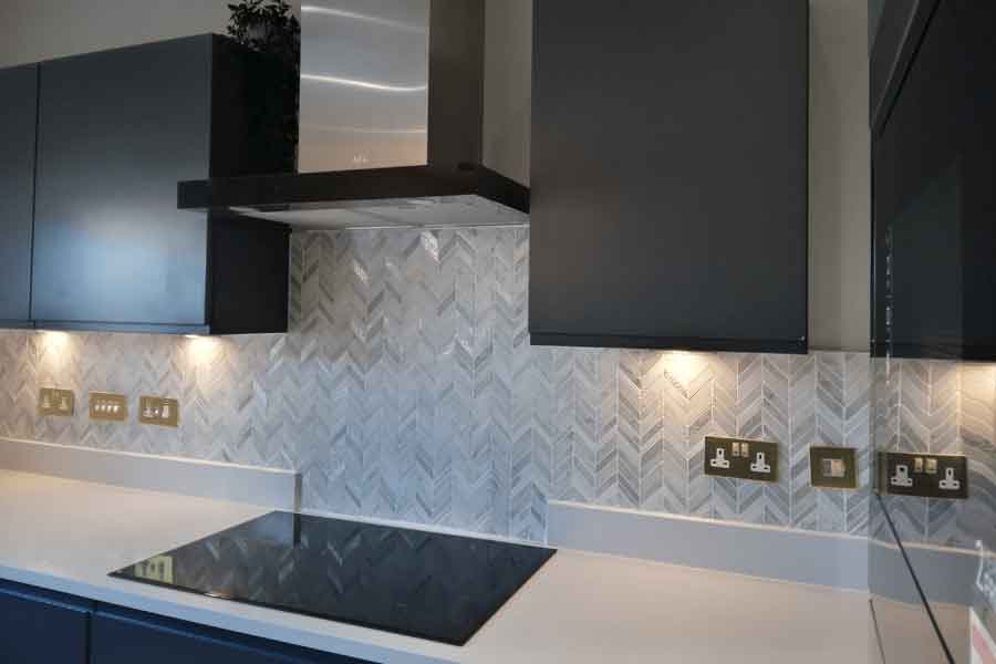 Tiling mosaic splashback